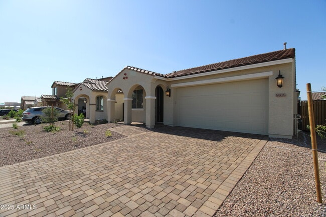 8818 W Pasadena Ave in Glendale, AZ - Building Photo - Building Photo