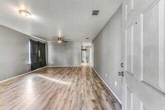 13518 Woodring Ct in Houston, TX - Building Photo - Building Photo