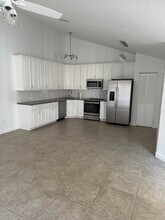 5604 Eagle Lake Dr in Palm Beach Gardens, FL - Building Photo - Building Photo
