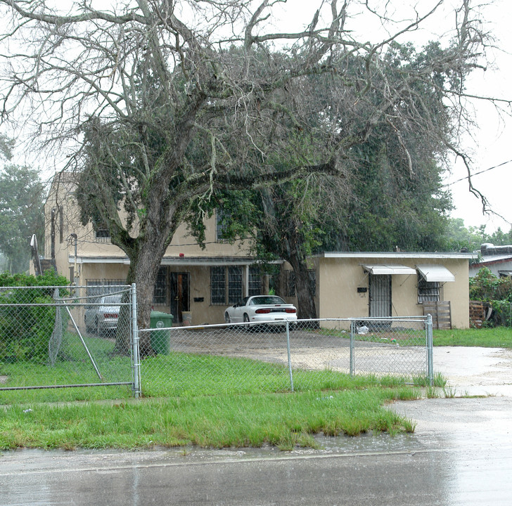 6871 NW 2nd Ave in Miami, FL - Building Photo