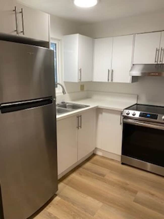 property at 730 N Eucalyptus Ave
