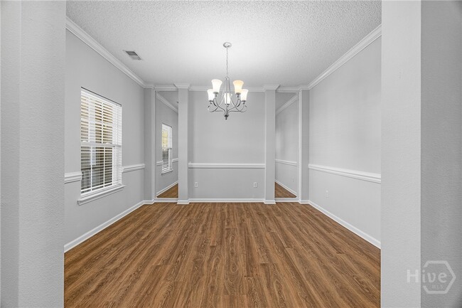 8 Falkland Ave in Savannah, GA - Building Photo - Building Photo