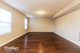 3735 Pursley Ln in Indianapolis, IN - Foto de edificio - Building Photo