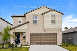 2342 Jungle Dr in Ruskin, FL - Building Photo