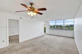 1200 St Charles Pl in Pembroke Pines, FL - Building Photo - Building Photo