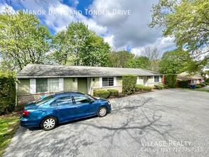 194 Oak Manor Dr in York, PA - Building Photo - Building Photo