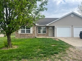 6583 Jamie Ln, Unit B in Mokane, MO - Building Photo