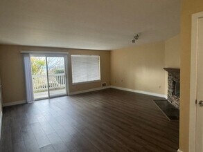 28426 16th Ave S in Federal Way, WA - Building Photo - Building Photo