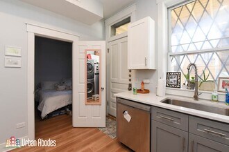 870 W Buckingham Pl, Unit G02C in Chicago, IL - Building Photo - Building Photo