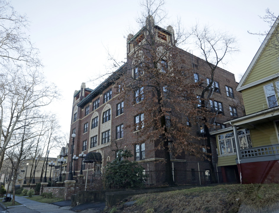 57 Chestnut St in East Orange, NJ - Foto de edificio