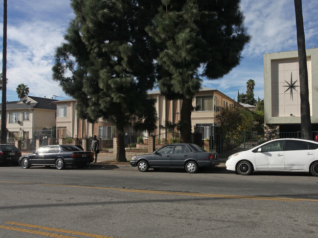 1623 N Hobart Blvd in Los Angeles, CA - Building Photo - Building Photo