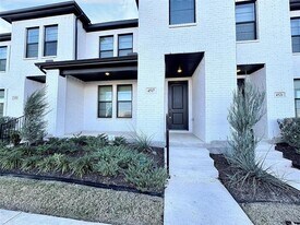 4517 Bishop St in North Richland Hills, TX - Building Photo