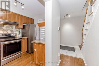 1 Clover Bloom Rd in Brampton, ON - Building Photo - Building Photo