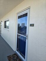 145 N Halifax Ave, Unit 502 in Daytona Beach, FL - Building Photo