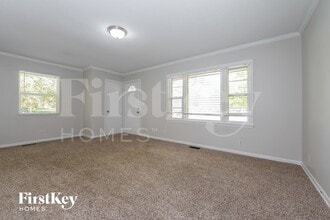 201 E Hale St in Spring Hill, KS - Building Photo - Building Photo