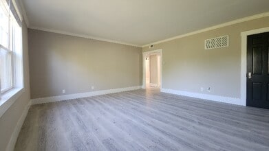 803 Westwood Dr, Unit 1st floor in Clayton, MO - Building Photo - Building Photo