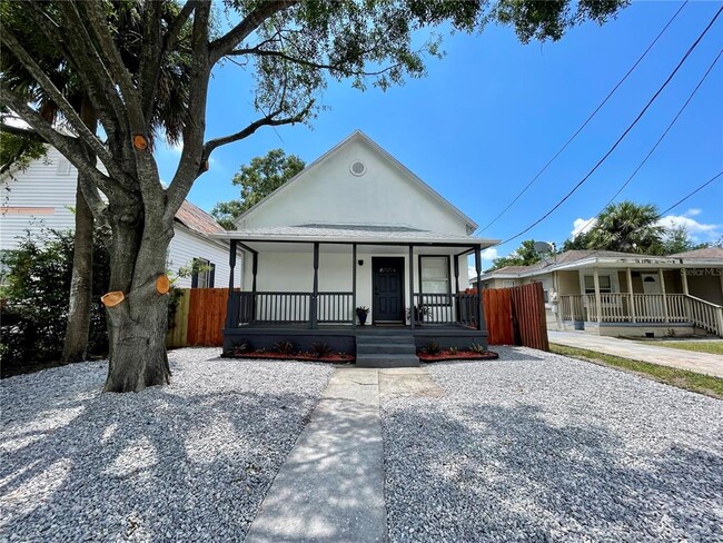 property at 1106 W La Salle St