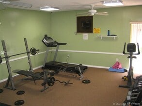 5199 NW 7th St in Miami, FL - Building Photo - Building Photo