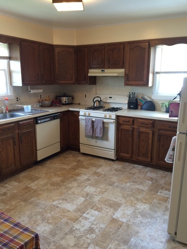 14 Westview Ave, Unit 1