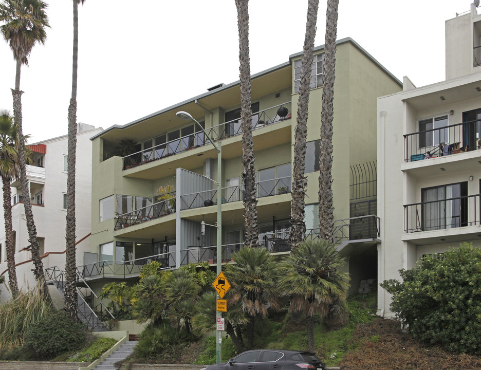 Culver Apartments in Oakland, CA - Building Photo