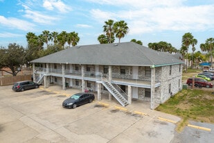 Summit Apartments in McAllen, TX - Building Photo