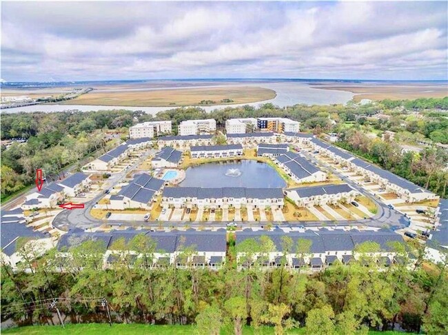 205 Mariners Cir in St. Simons Island, GA - Foto de edificio - Building Photo