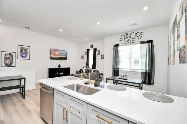 property at 4610 Indie Hts Ln