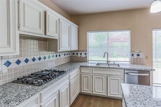 3418 Shadowfern Dr in Houston, TX - Foto de edificio - Building Photo