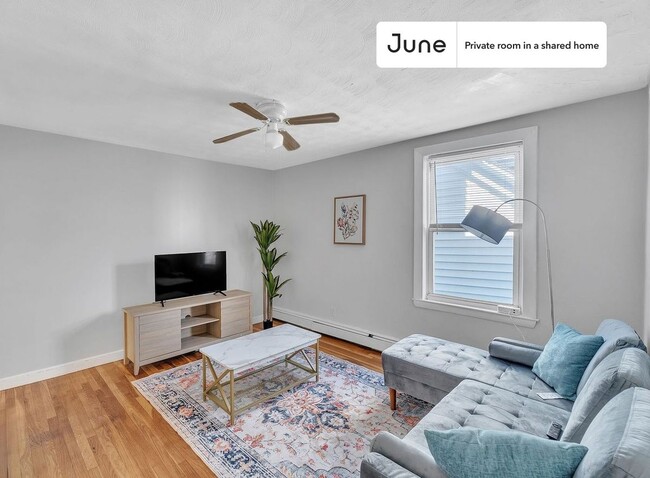 Room in Shared 4 bed/2 bath home in Cambridge, MA - Building Photo - Building Photo