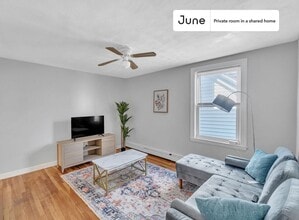 94 Spring St in Cambridge, MA - Building Photo - Building Photo