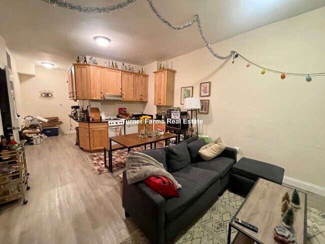 19 Aberdeen St, Unit 4 in Boston, MA - Building Photo - Building Photo