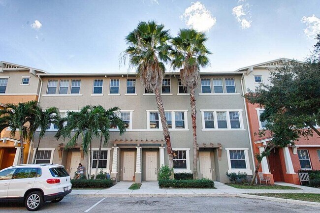 433 Amador Ln in West Palm Beach, FL - Building Photo - Building Photo