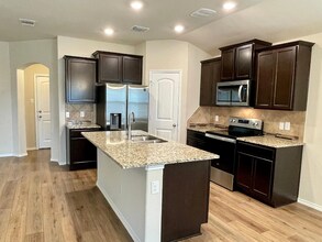 11125 Beckon Fls in Waco, TX - Building Photo - Building Photo
