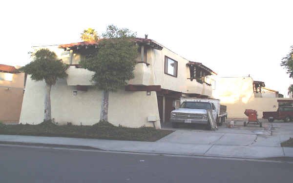 16882 Lynn St in Huntington Beach, CA - Building Photo - Building Photo