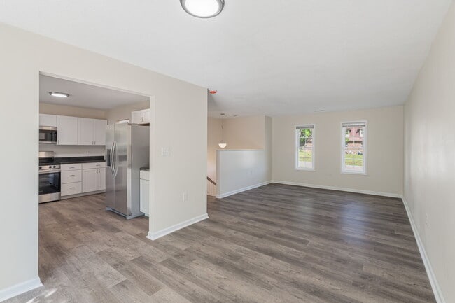 property at 2827 Shiloh Cir