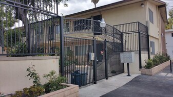 4436 Rosebud Ln in La Mesa, CA - Building Photo