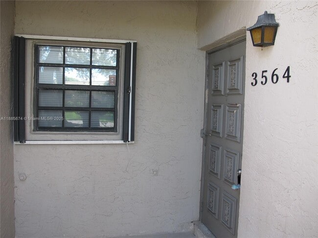 3564 NW 95th Terrace in Sunrise, FL - Building Photo - Building Photo
