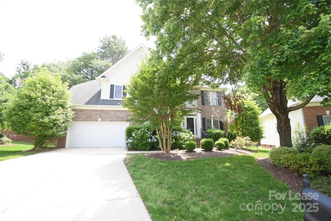 9936 Corrystone Dr in Charlotte, NC - Building Photo