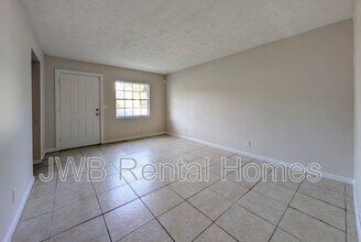 2873 Yellow Pine Ct in Jacksonville, FL - Building Photo - Building Photo