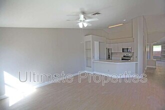 5125 N 78th Dr in Glendale, AZ - Building Photo - Building Photo