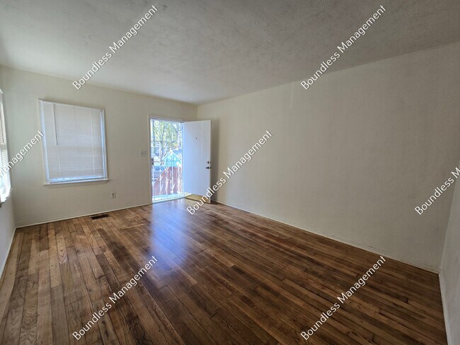 1264 Byewood Ln SW in Atlanta, GA - Building Photo - Building Photo