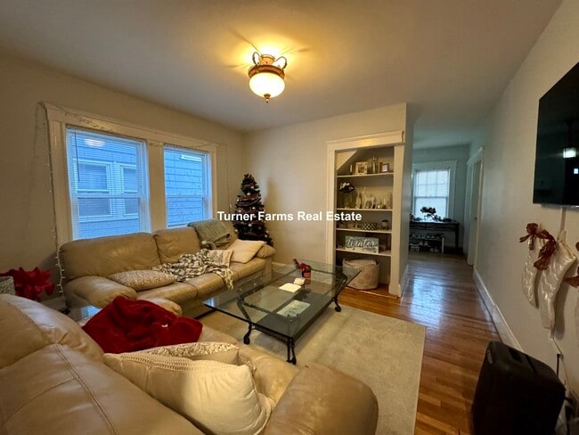 202 Calumet St, Unit 1