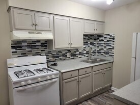 808 at South Center Apartments in Grand Prairie, TX - Building Photo