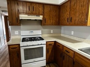 2390 Bicentennial Ave in Crest Hill, IL - Building Photo - Building Photo