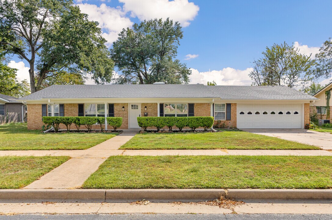 119 E Samuel St in Tyler, TX - Building Photo