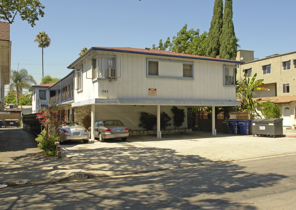 1143 N Formosa Ave in West Hollywood, CA - Building Photo