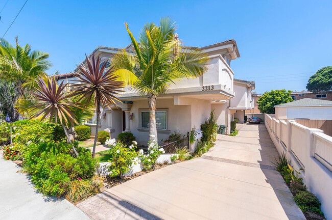 property at 2213 Carnegie Ln