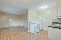 5220 Chapman St photo'