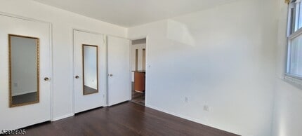 17 Cuozzo St in Belleville, NJ - Building Photo - Building Photo