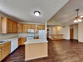 1468 E Quail Run Dr in Newark, OH - Building Photo - Building Photo